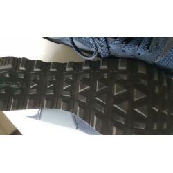 Nieuwe Skechers, donkerblauw, maat 40.