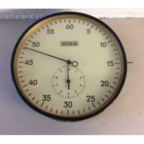 Elka: Grote antieke mechanische professionele stopwatch.