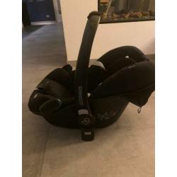 Pebble van maxicosi inclusief familyfix (isofix)