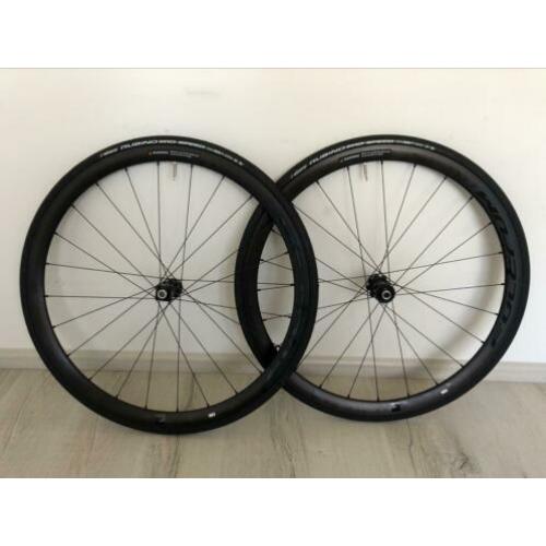 Fulcrum Racing 400 Disc Wielset incl. Banden