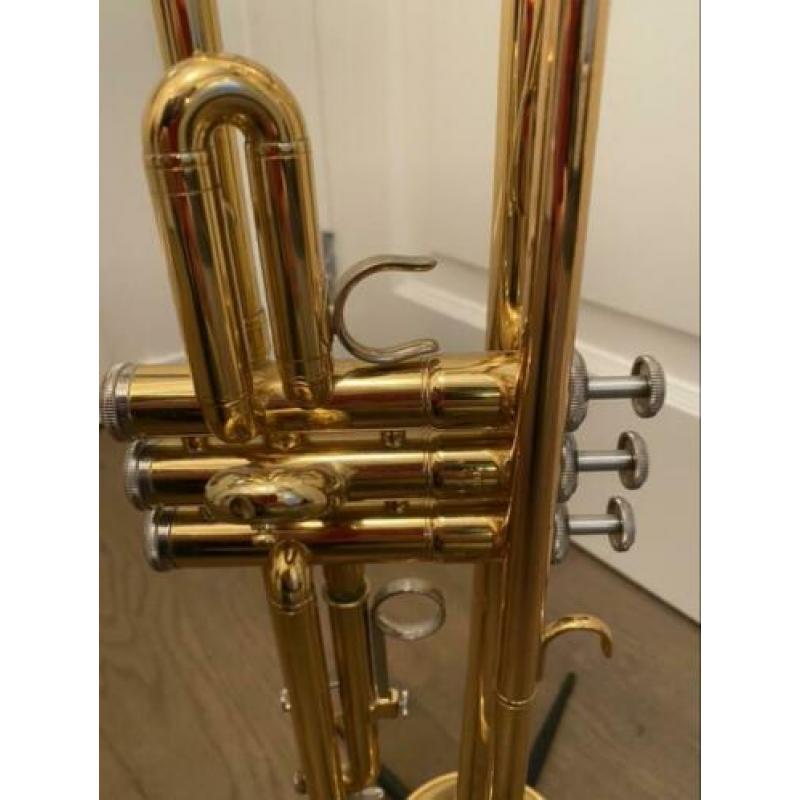 Yamaha YTR-2330 Bb-trompet goudlack