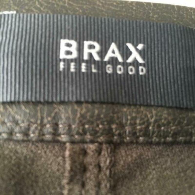 Brax broek in lederlook. Khaki, mt 40.