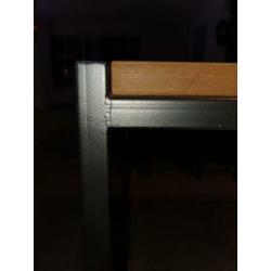 mooie set hoge eettafel met 6 lederen krukken
