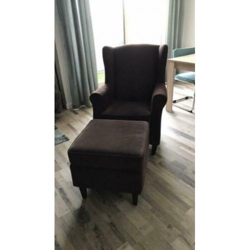Fauteuil met hocker