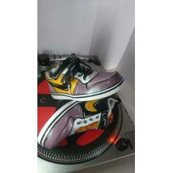 Cartoon custom Nike 'mt 33