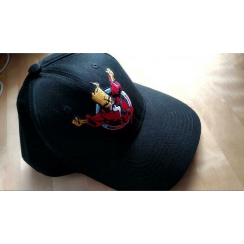 Thunderdome cap - met gestikt/geborduurd logo