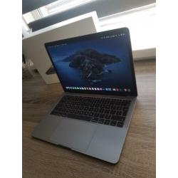 Apple macbook pro 13 retina i5 8GB 268GB SSD 2017 zeer net