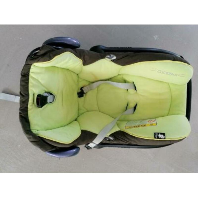 Autostoeltje Maxi Cosi met hoesje
