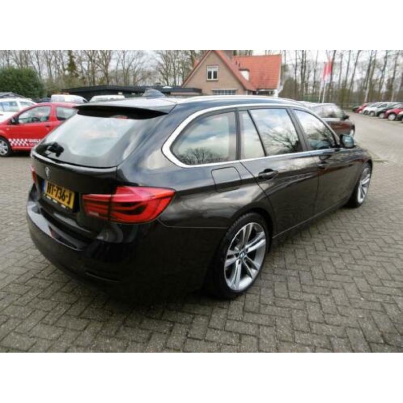 BMW 3 Serie Touring 320d Efficient Dynamics Editon High Exec
