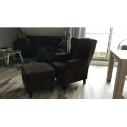 Fauteuil met hocker