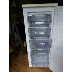 vrieskast whirlpool 6 lades wv1510w