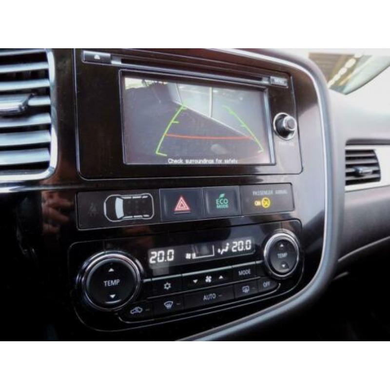 Mitsubishi Outlander 2.0 PHEV 4WD Intense + Aut (leer,navi,x
