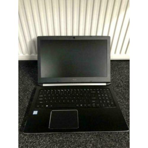 Acer Aspire 7 inclusief HP carry sleeve!
