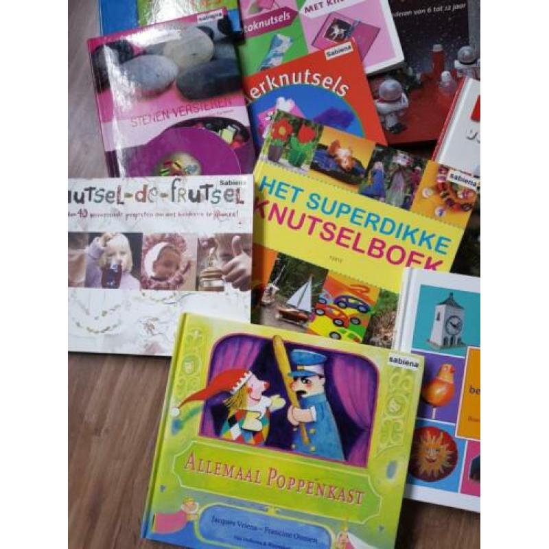 Knutselboeken bijna nieuw