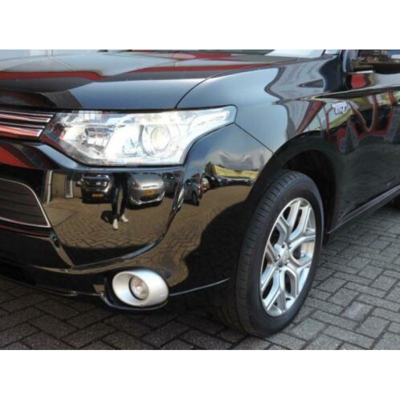 Mitsubishi Outlander 2.0 PHEV 4WD Intense + Aut (leer,navi,x