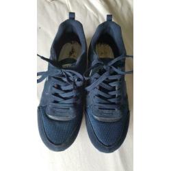 Nieuwe Skechers, donkerblauw, maat 40.