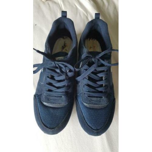 Nieuwe Skechers, donkerblauw, maat 40.