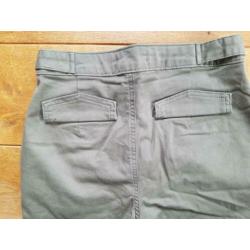 stoere legergroene broek model cargo maat 32