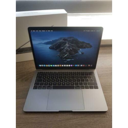 Apple macbook pro 13 retina i5 8GB 268GB SSD 2017 zeer net