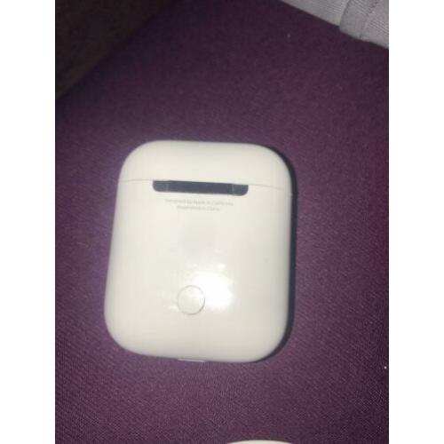 Originele AirPods met oplader.