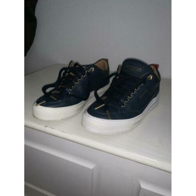 Duur merk sneaker Mason Garments. Maat 39