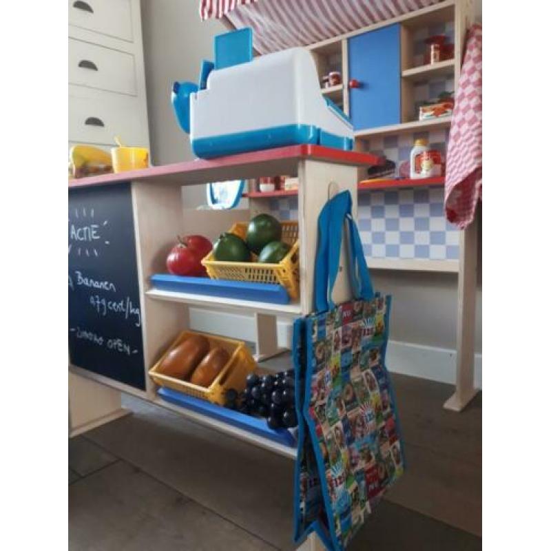Houten kinder winkeltje incl veel spullen ZGAN