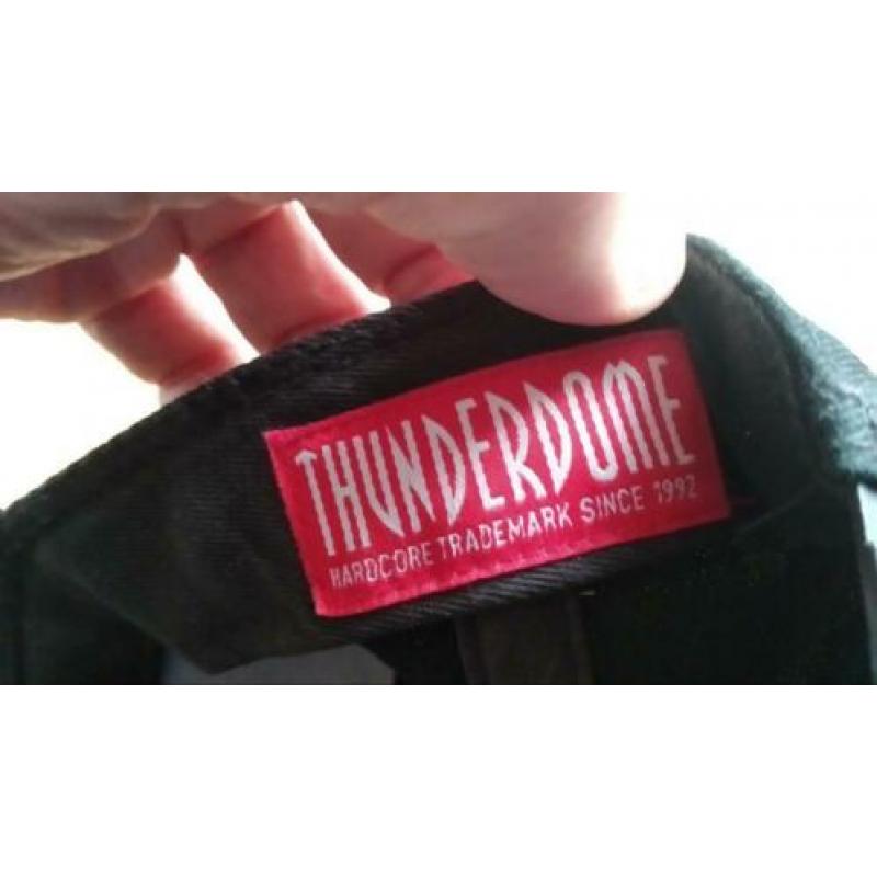 Thunderdome cap - met gestikt/geborduurd logo