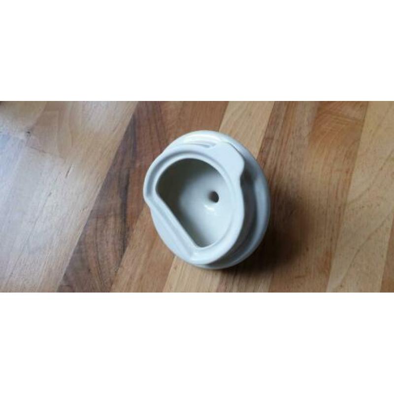 Bunzlau theepot, 2 liter, nieuw.