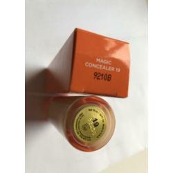 Juvia’s place concealer liquid lipsticks jeffree huda fenty