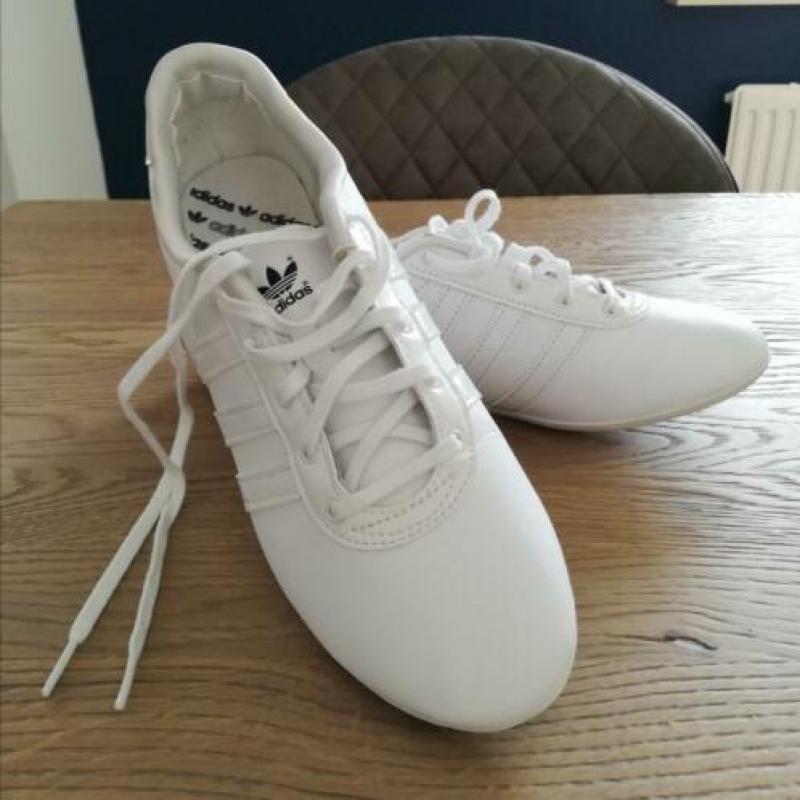 Witte Adidas Sneakers | maat 41