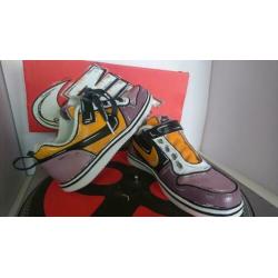 Cartoon custom Nike 'mt 33