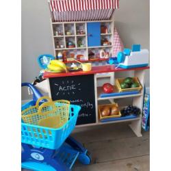 Houten kinder winkeltje incl veel spullen ZGAN