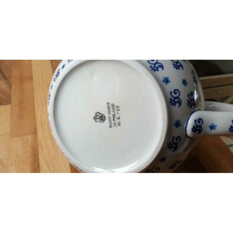 Bunzlau theepot, 2 liter, nieuw.