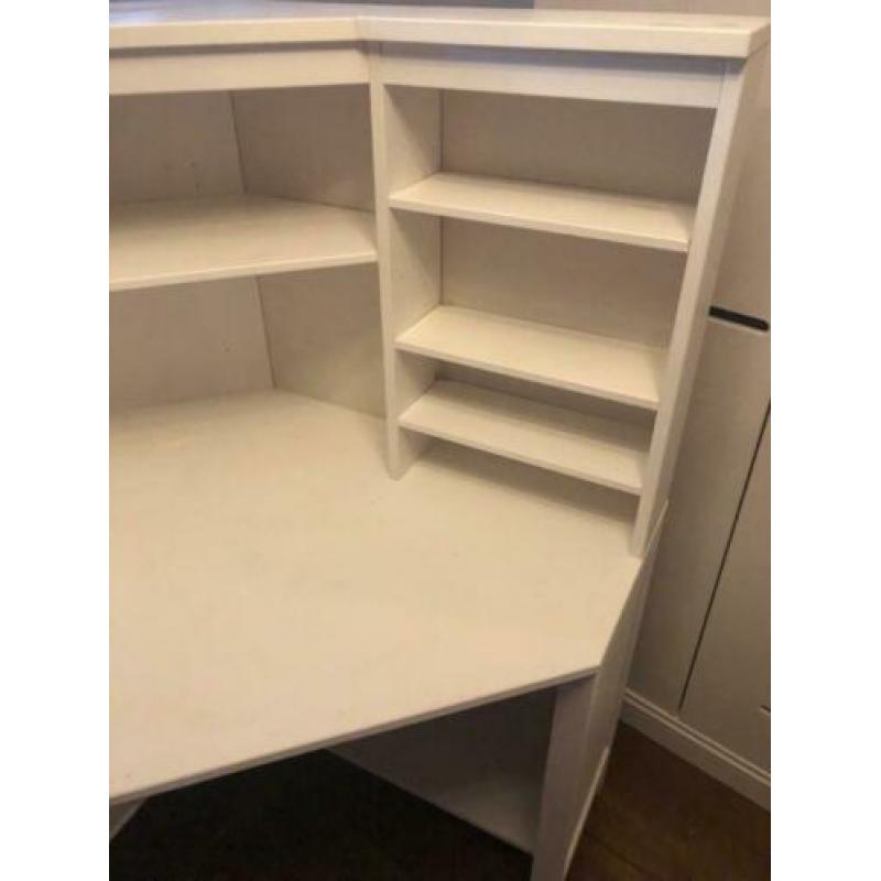 Hoekbureau van ikea