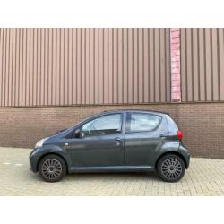 Toyota Aygo 1.0-12V 5drs Airco APK t/m 12-2020