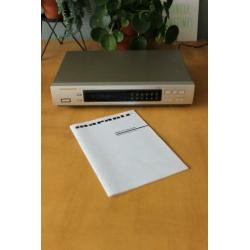 Marantz ST-57 Synthesized Stereo Tuner