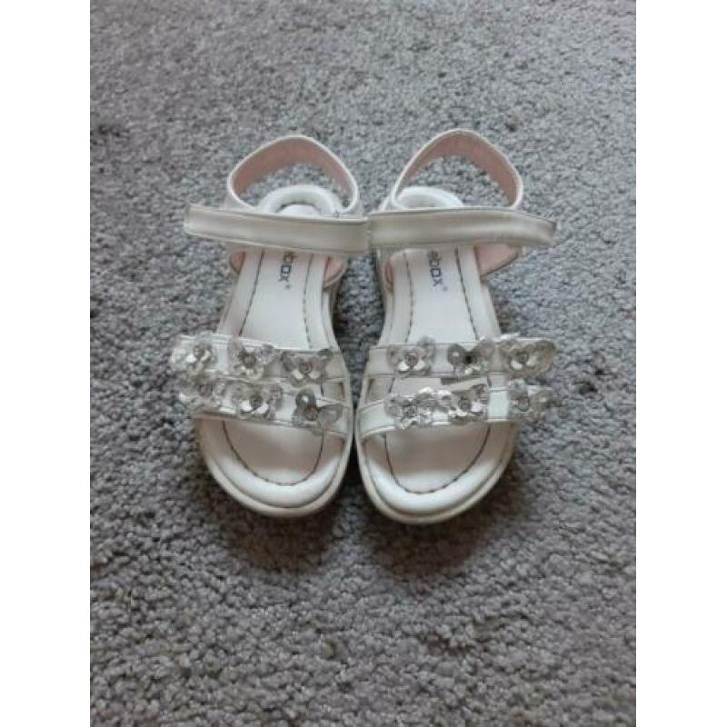 Sandalen maat 28