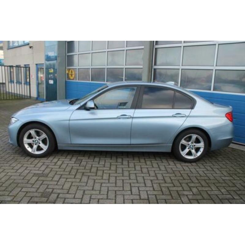BMW 3 Serie 328i xDrive Automaat-Benzine-Airco-Xenon