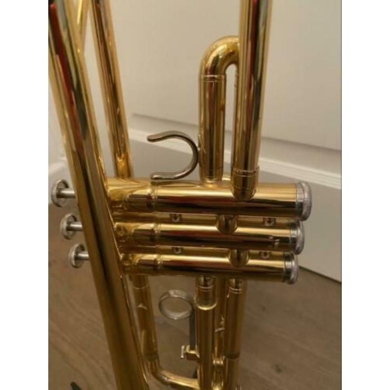 Yamaha YTR-2330 Bb-trompet goudlack