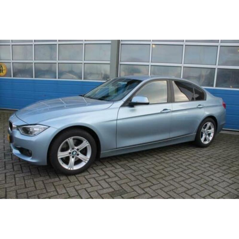 BMW 3 Serie 328i xDrive Automaat-Benzine-Airco-Xenon