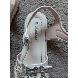 Sandalen maat 28