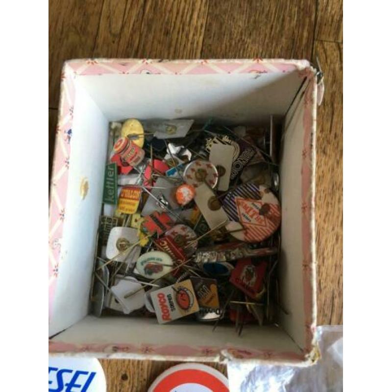speldjes pins en buttons
