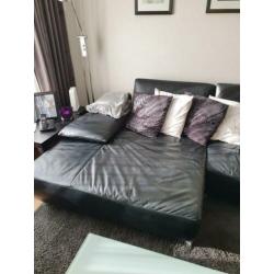 Modern complete inboedel zwart leer bank fauteuil eettafe