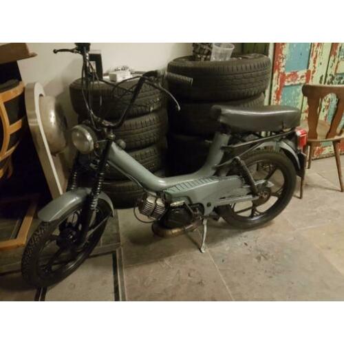 Tomos.
