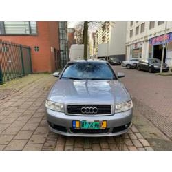 Audi A4 Avant 2.5 TDI quattro Pro Line