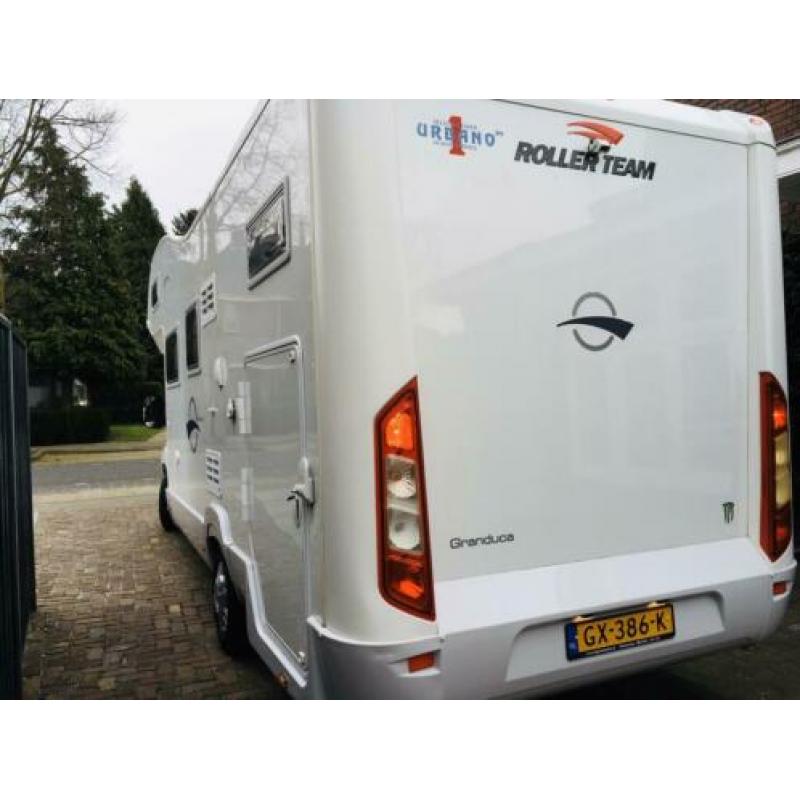Camper fiat roller team alkoof xxl garage 6 persoons airco