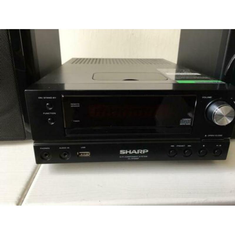Sharp radio/cd installatie