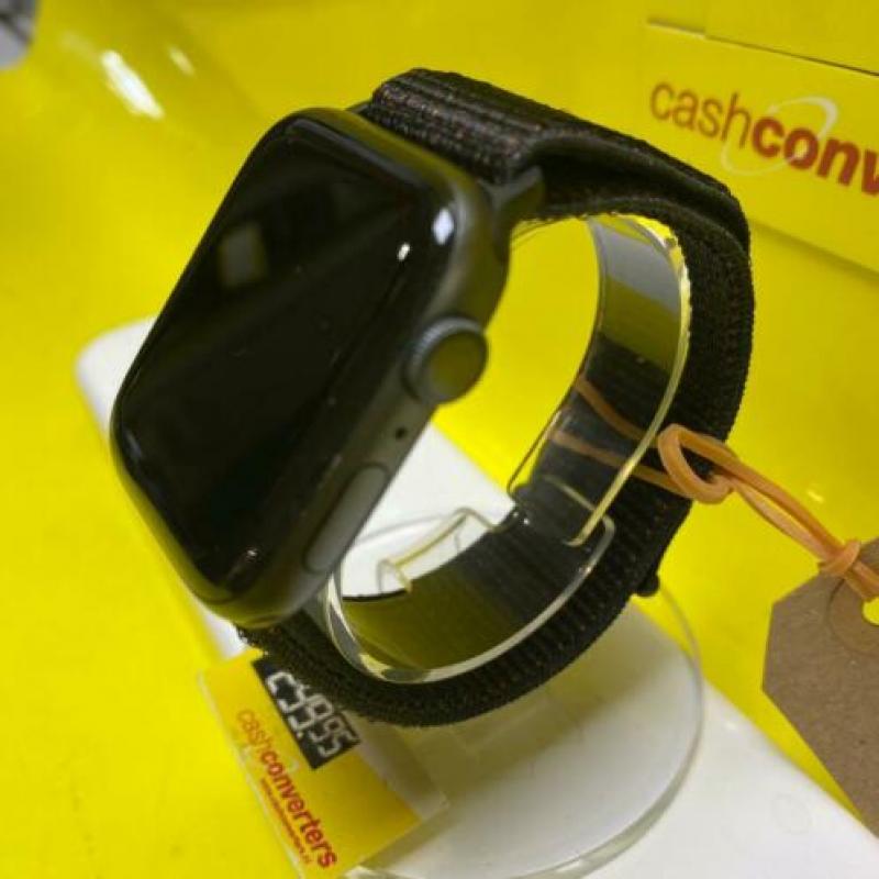 Apple Watch series 4 | 44mm | met doosje en sportband