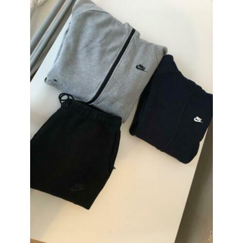 Mooie Nike tech fleece vesten en broek ***OPRUIMING***