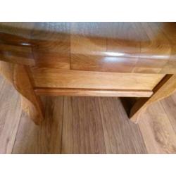 massief eiken salontafel lengte 1.25 breed 70 cm hoog 45 cm